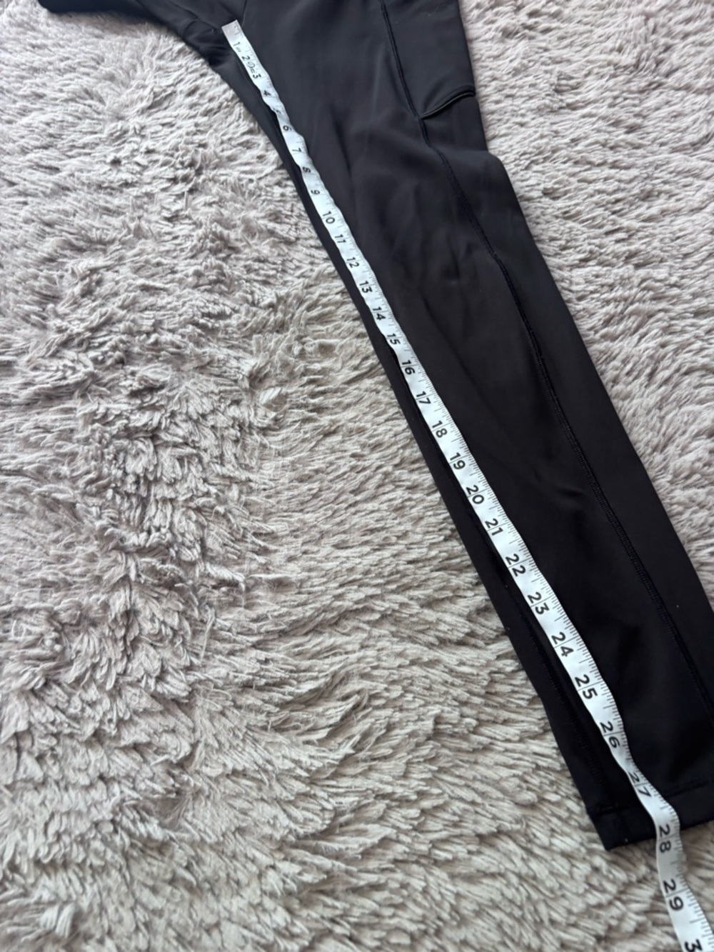Lululemon Women Speed Up Tight
*Full-On Luxtreme 28" Leggings
Black Size 6 - Picture 6 of 9
